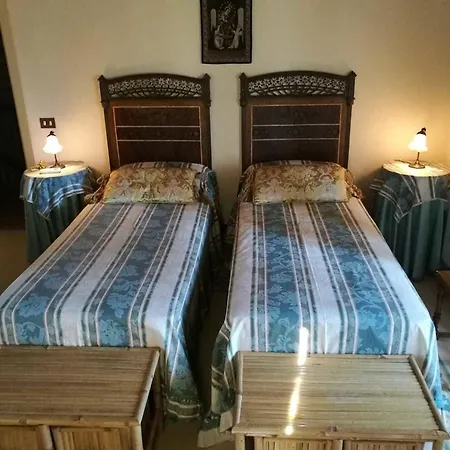Palazzo Gambino Bed & Breakfast 3*