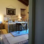 לינה וארוחת בוקר Palazzo Gambino 3*