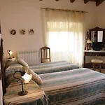 Palazzo Gambino לינה וארוחת בוקר אסראלה