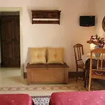 לינה וארוחת בוקר Palazzo Gambino אסראלה
