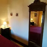 לינה וארוחת בוקר Palazzo Gambino אסראלה
